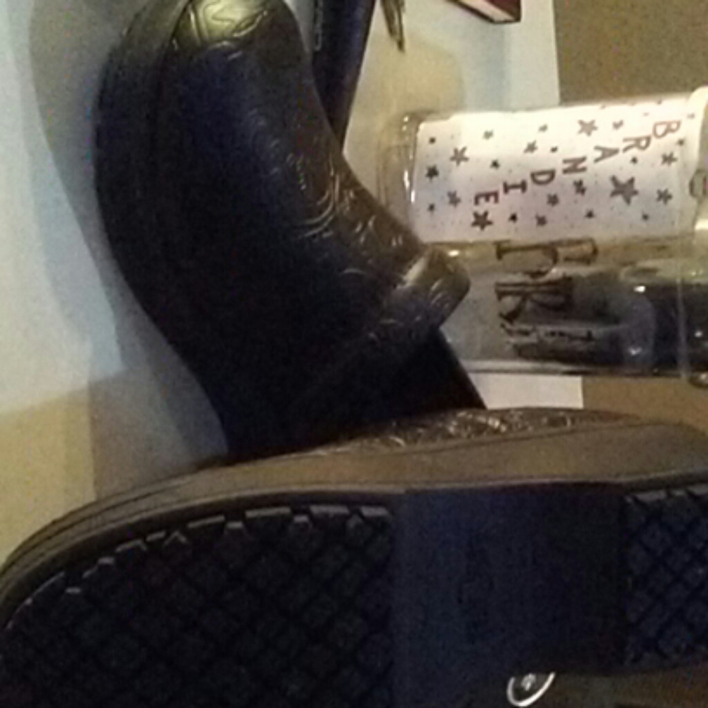 Slip Resistant shoes NWOT